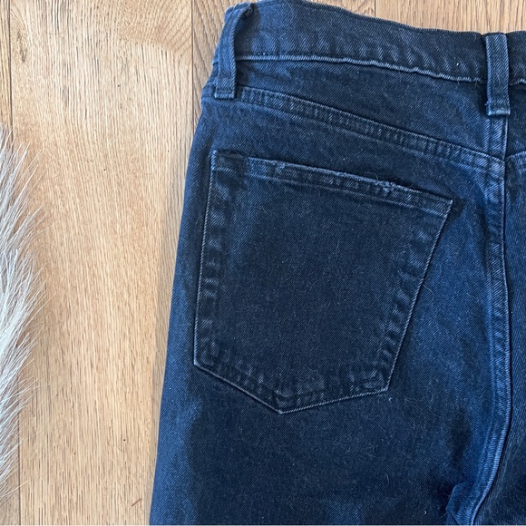 A&F | High Rise 90s Relaxed Jean - Picture 13 of 13